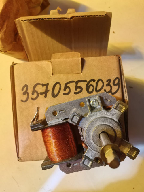 3570556039