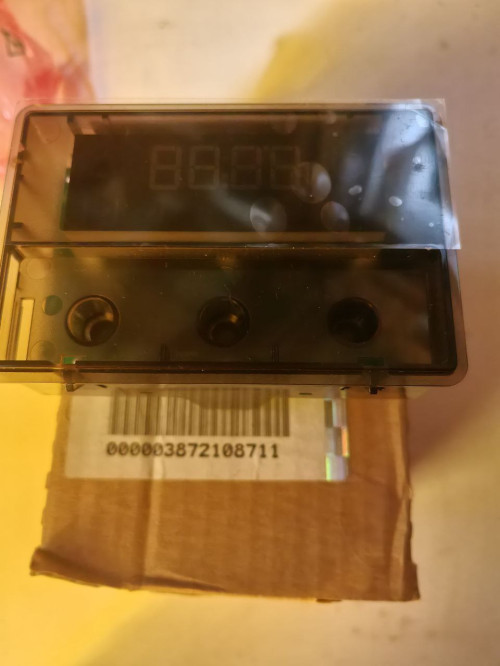 3872108711